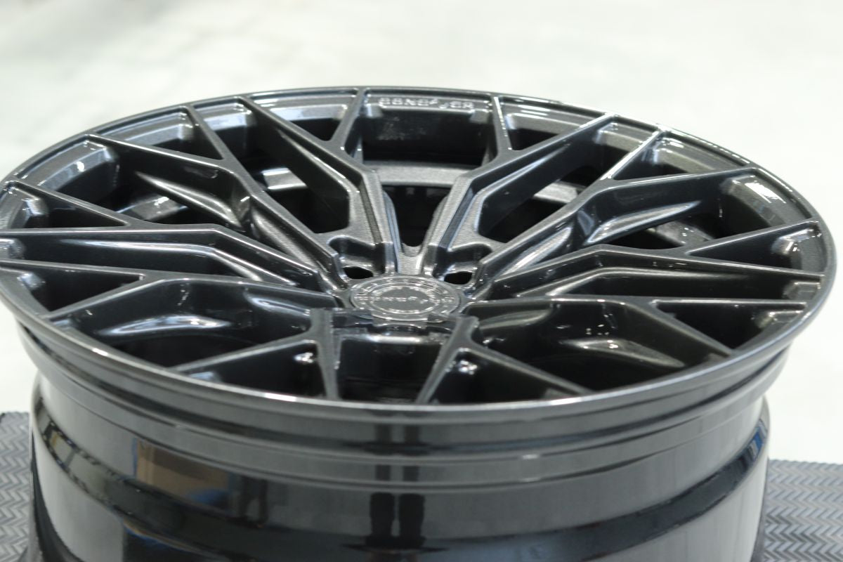 Concaver CVR1 19x10 Gloss Graphite