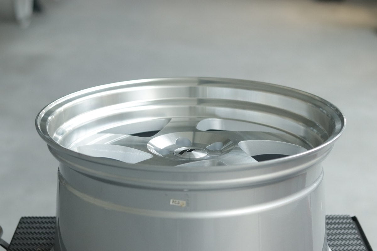 JR Wheels JR15 19x10 Silver Machined