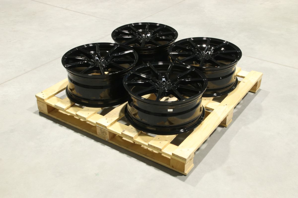 Set of CVR4 19x8 ET27 + 19x8
