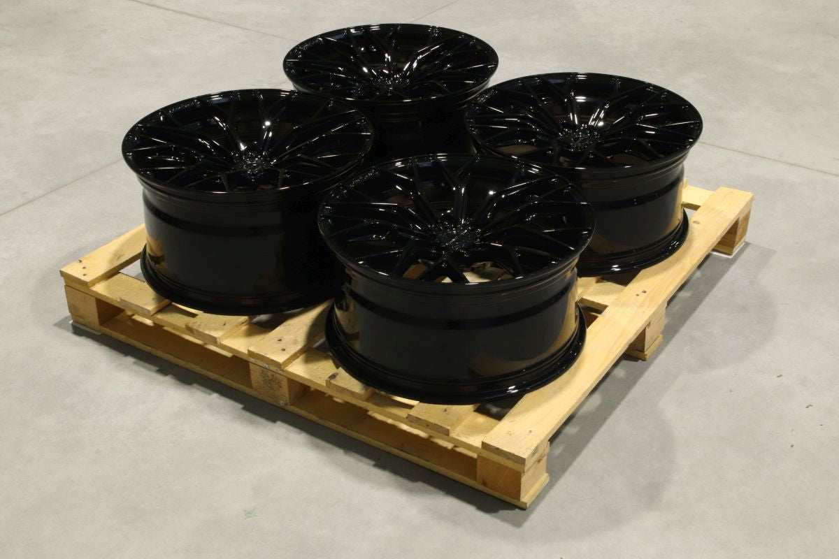 Set of CVR1 20x9,5 ET30 + 20x10,5 ET45 5x114,3 Gloss Black - Performance HQ - United Kingdom