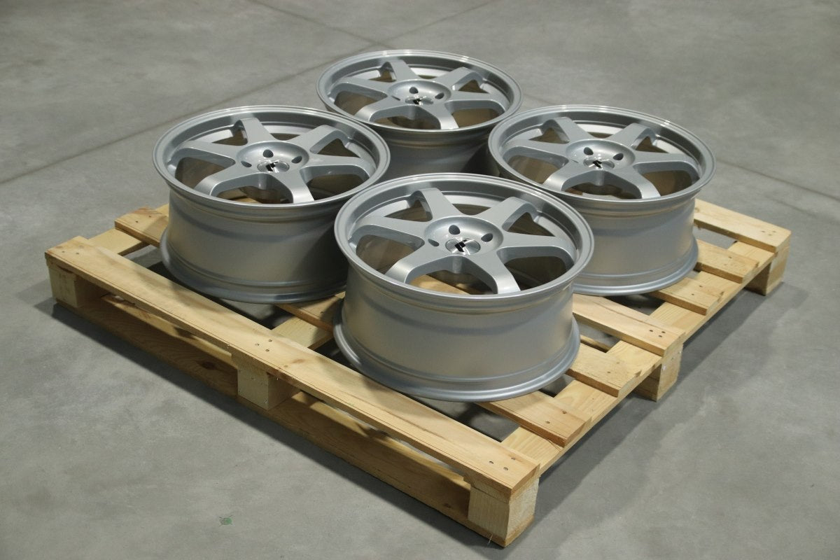 Set of JR3 18x8 ET40 5x114