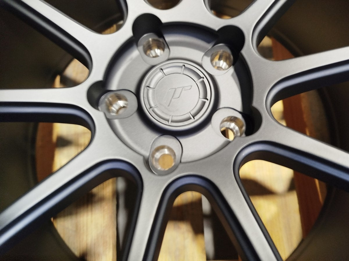 Set of SL04 18x8 ET20 5x114