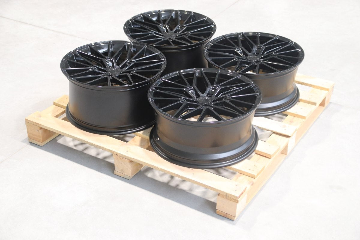 Set of JR38 19x8