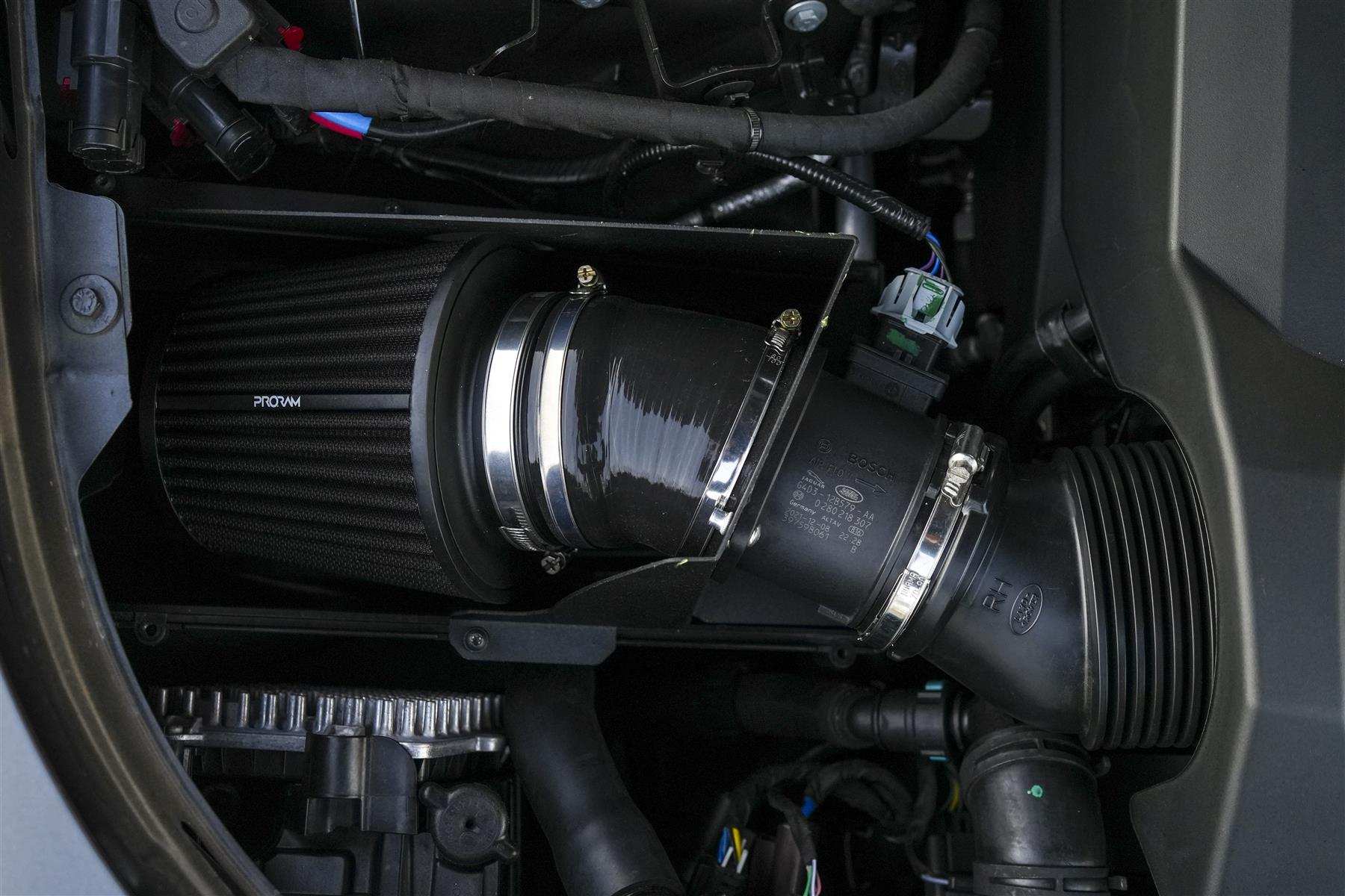 Performance Pleated Induction Kit for Land Rover Defender 5.0 V8 L663 P525 2021+ - Performance HQ - United Kingdom
