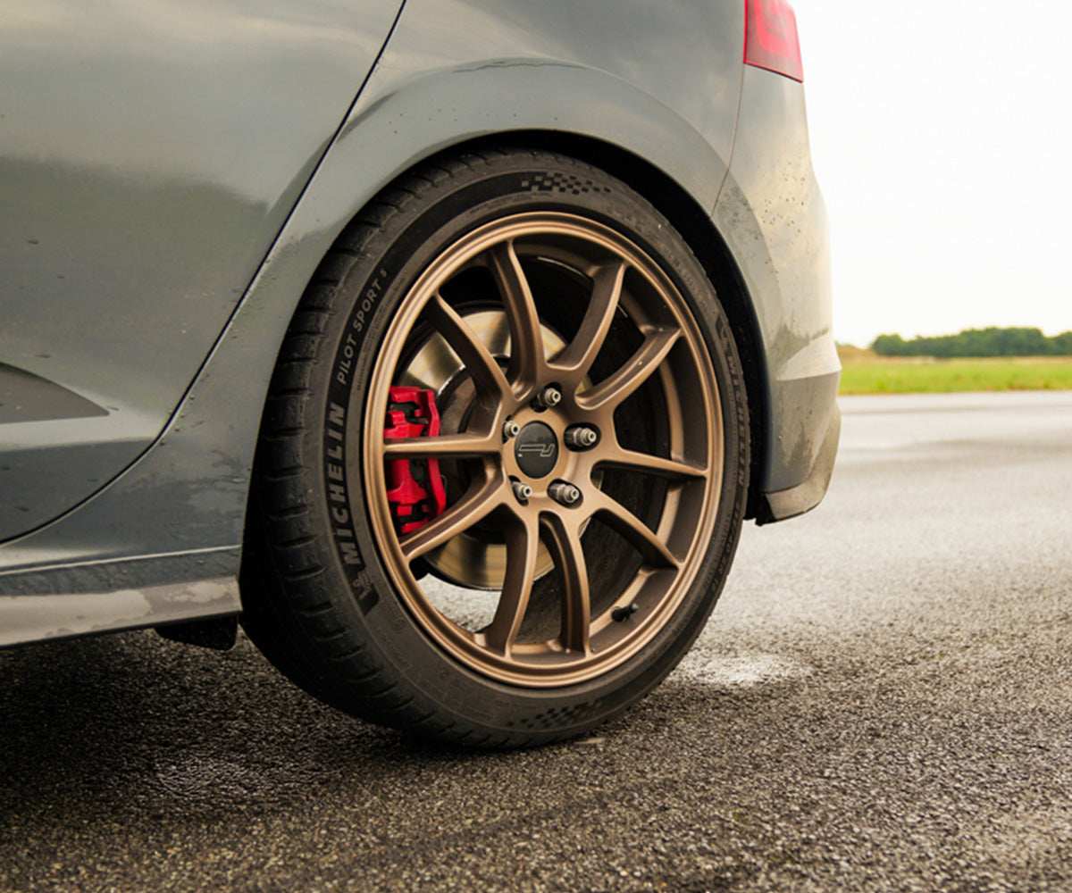 Racingline Cup Edition ‘EVO’ 18? x 8.5? (ET45) Matte Bronze Alloy Wheel - Performance HQ - United Kingdom
