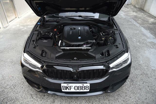MST Performance BMW B58 540i G30/G31 Air Intake Kit