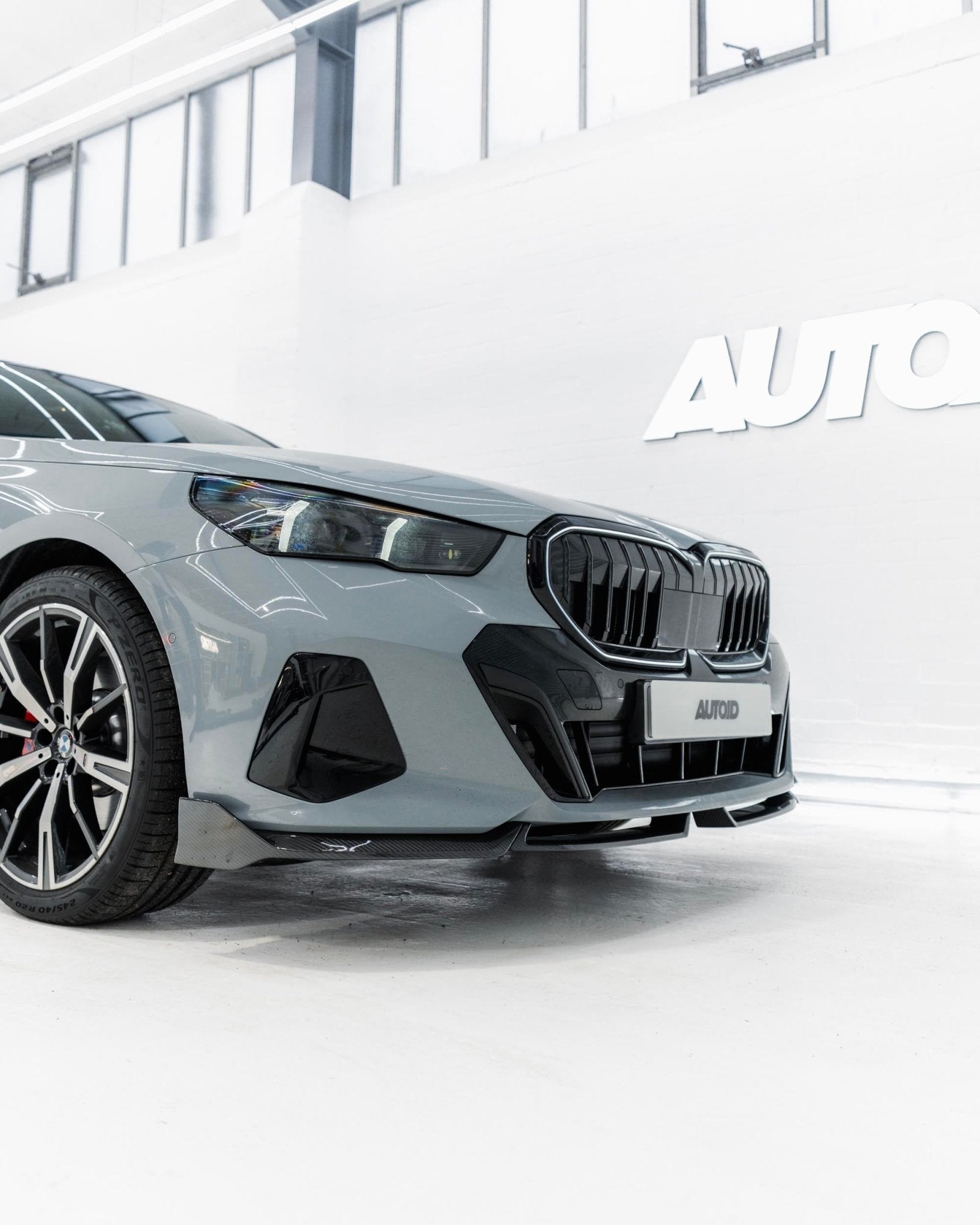 TRE BMW 5 Series G60 G61 M Sport Pre-Preg Carbon Fibre Front Splitter (2024+)