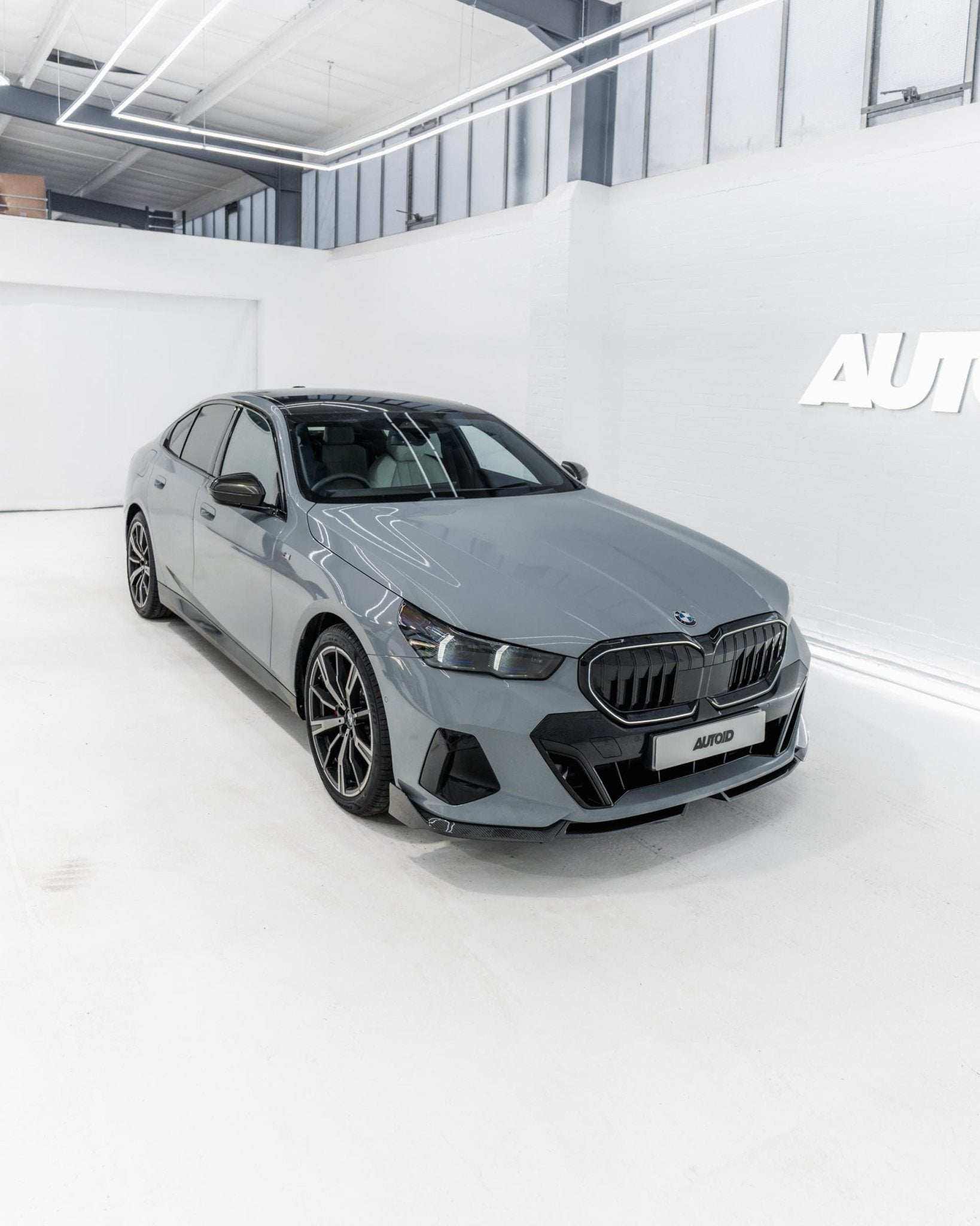 TRE BMW 5 Series G60 G61 M Sport Pre-Preg Carbon Fibre Front Splitter (2024+)