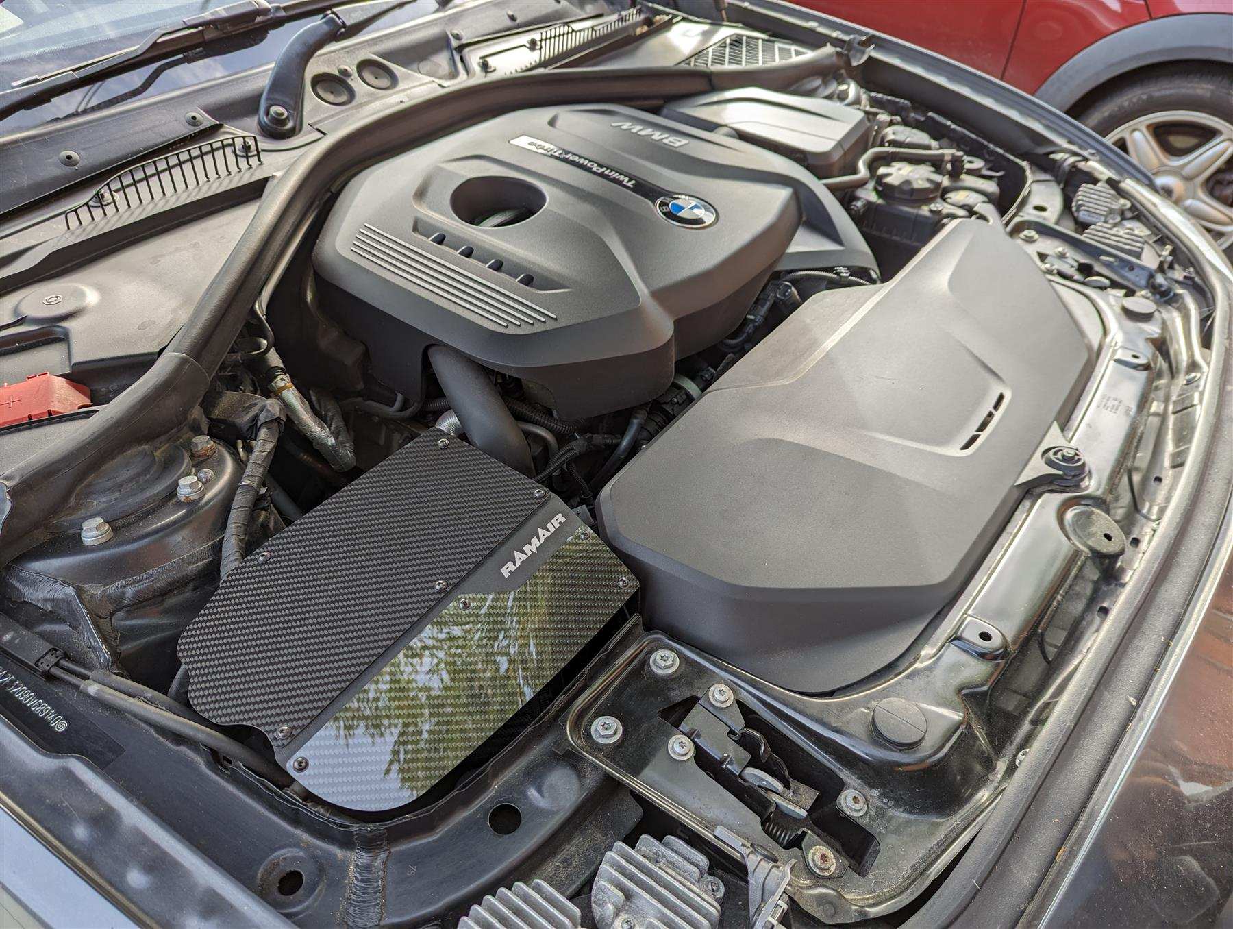 Performance Pleated Induction Kit With Carbon Lid to fit BMW 1/2/3/4 Series 2.0T B48 - Performance HQ - United Kingdom