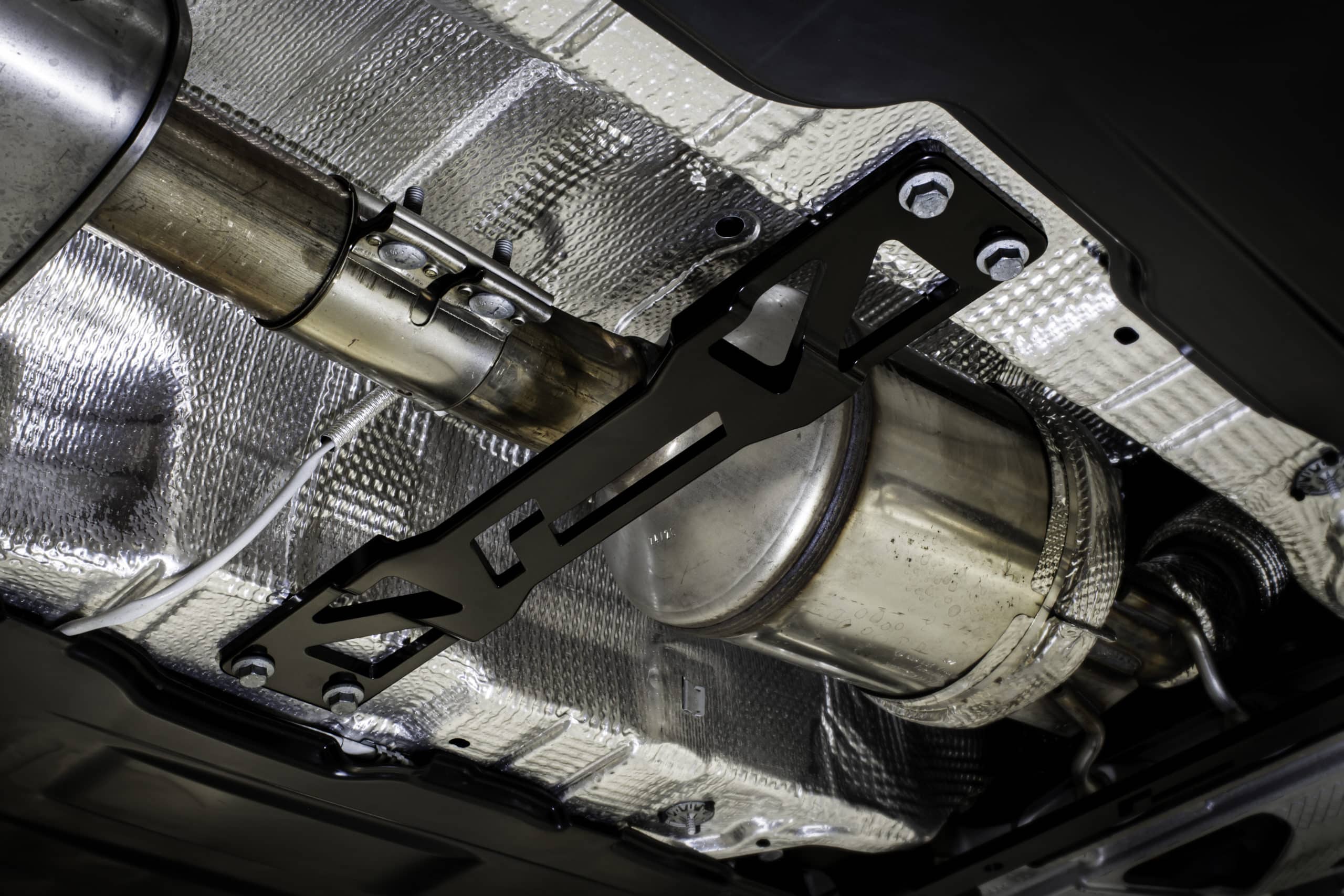 Racingline Billet Underbody Tunnel Braces – MQB Models