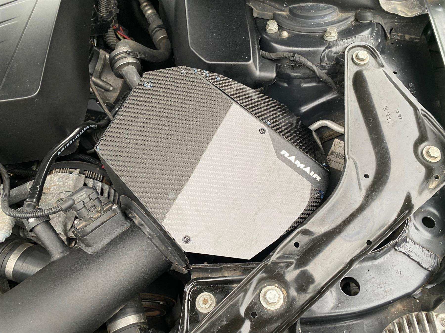 Performance Pleated Induction Kit With Carbon Lid to fit BMW 135i 235i M2 3.0T N55 - Performance HQ - United Kingdom