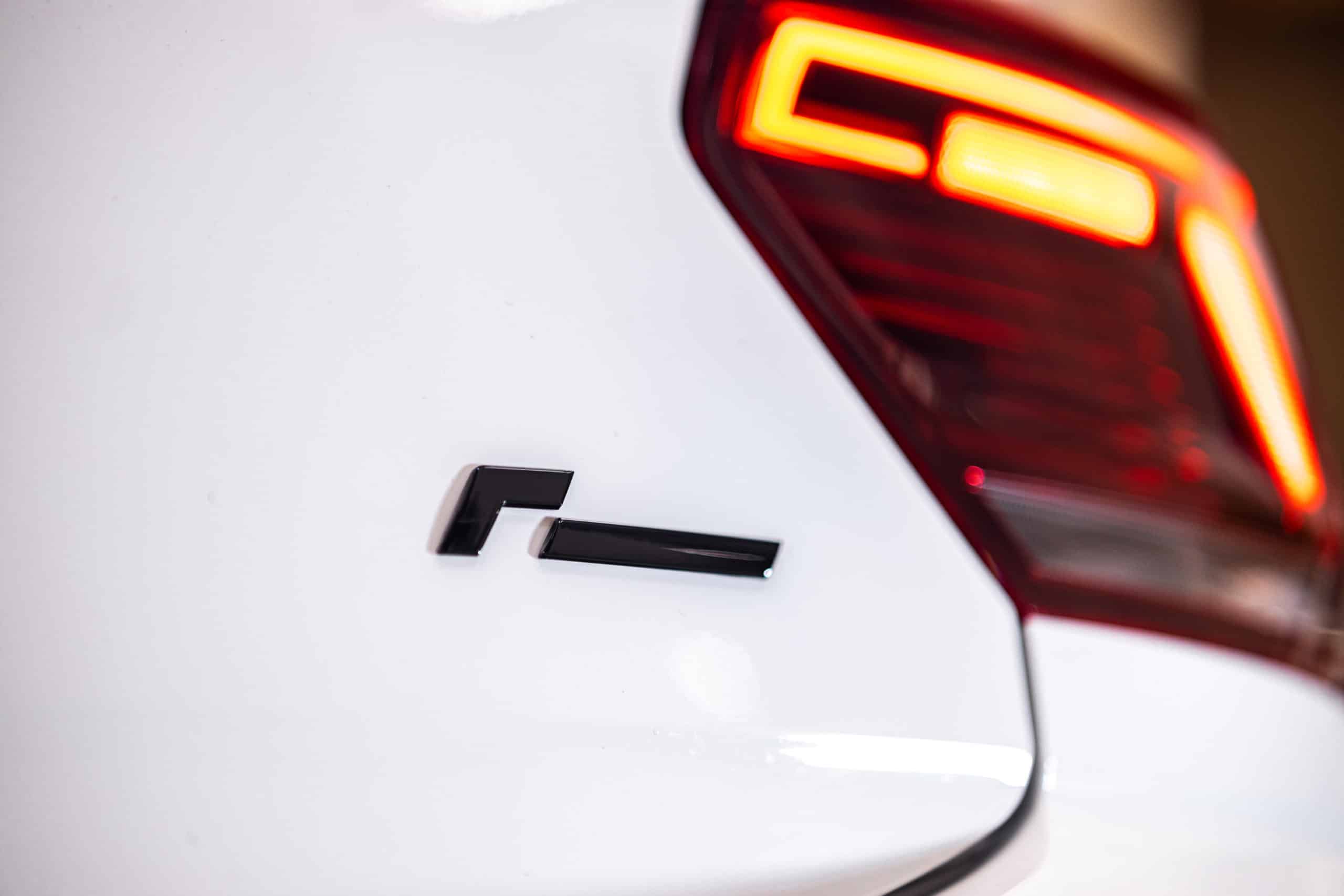 Racingline Logo Badge